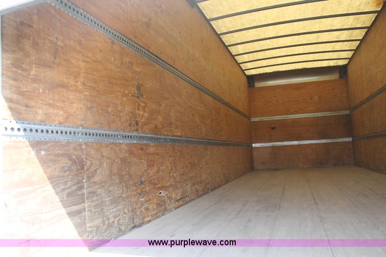 image for item H1718 2004 Chevrolet C6500 box truck