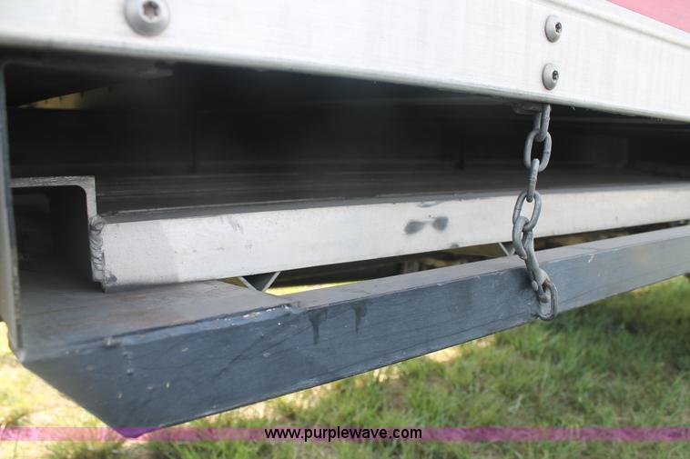 image for item H1718 2004 Chevrolet C6500 box truck