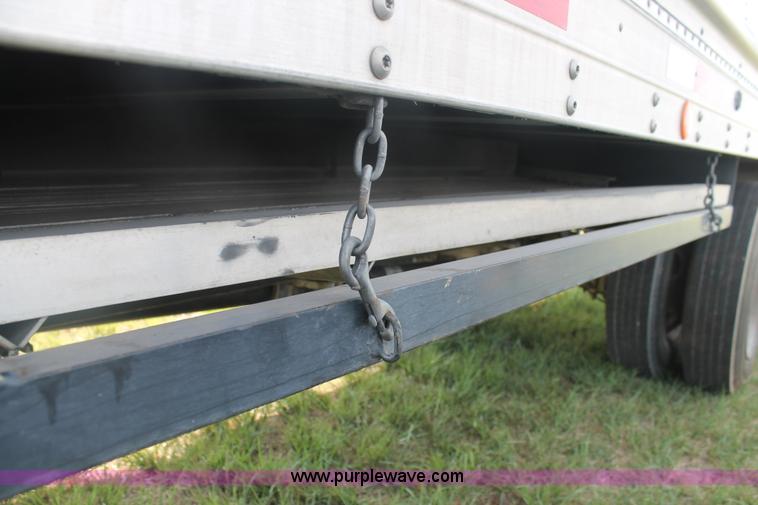 image for item H1718 2004 Chevrolet C6500 box truck