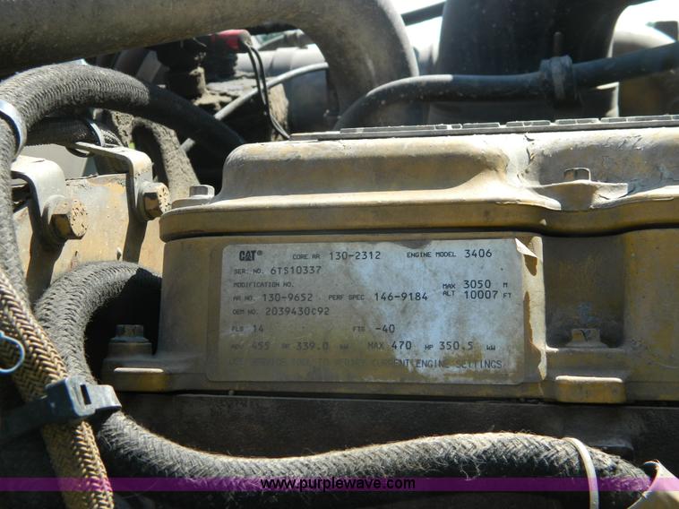 image for item H2418 1998 International F9370 Eagle semi truck