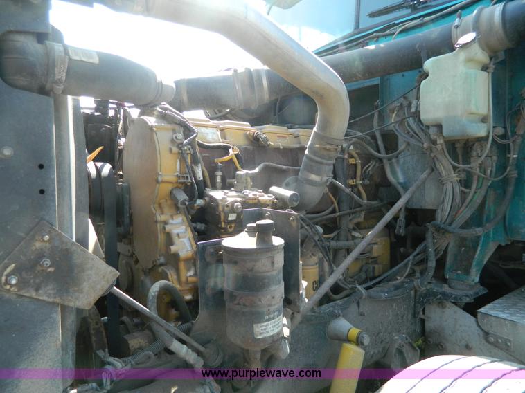 image for item H2418 1998 International F9370 Eagle semi truck