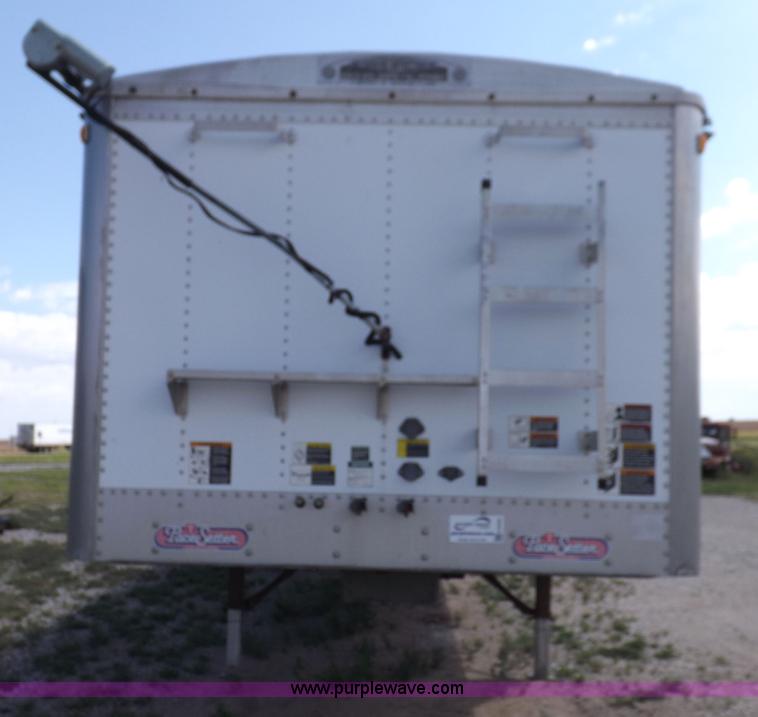 image for item H9164 2000 Wilson DWH 400 Pace Setter double hopper grain trailer