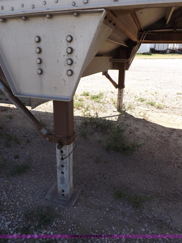 image for item H9164 2000 Wilson DWH 400 Pace Setter double hopper grain trailer