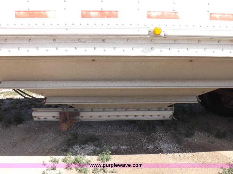 image for item H9164 2000 Wilson DWH 400 Pace Setter double hopper grain trailer