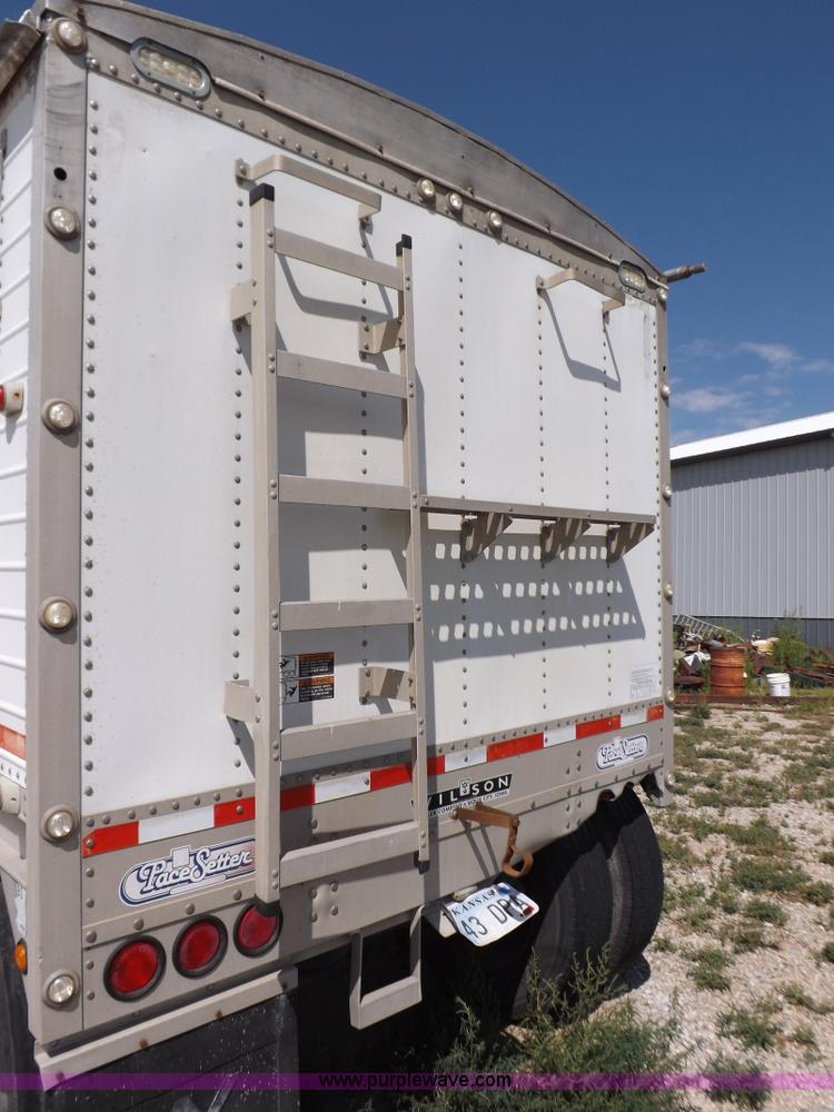 image for item H9164 2000 Wilson DWH 400 Pace Setter double hopper grain trailer