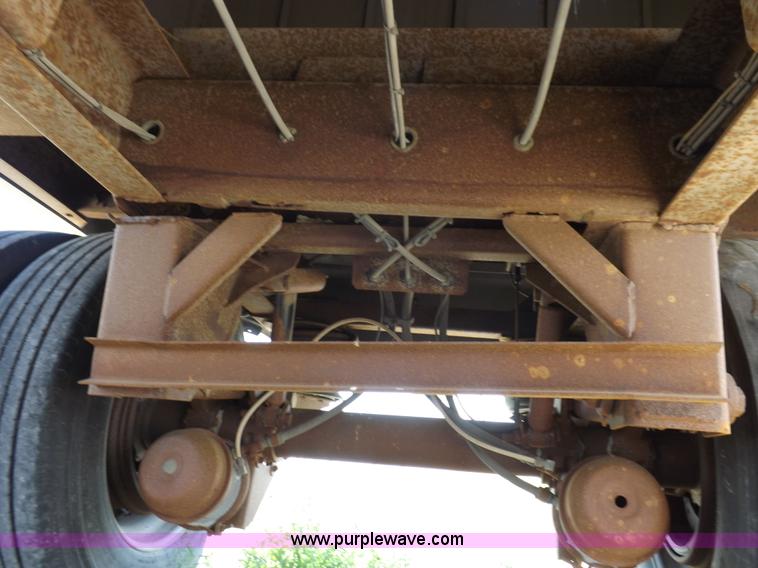 image for item H9164 2000 Wilson DWH 400 Pace Setter double hopper grain trailer