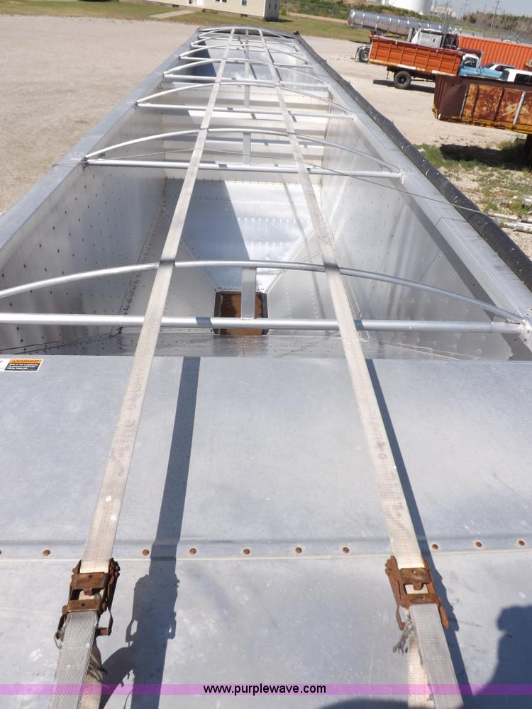 image for item H9164 2000 Wilson DWH 400 Pace Setter double hopper grain trailer