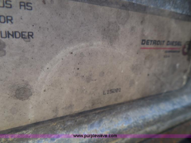 image for item I3349 2006 Freightliner Columbia semi truck