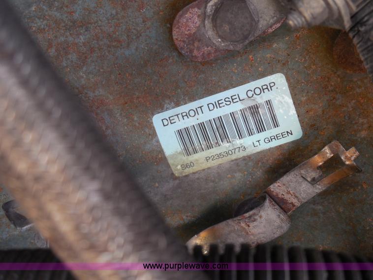 image for item I3349 2006 Freightliner Columbia semi truck