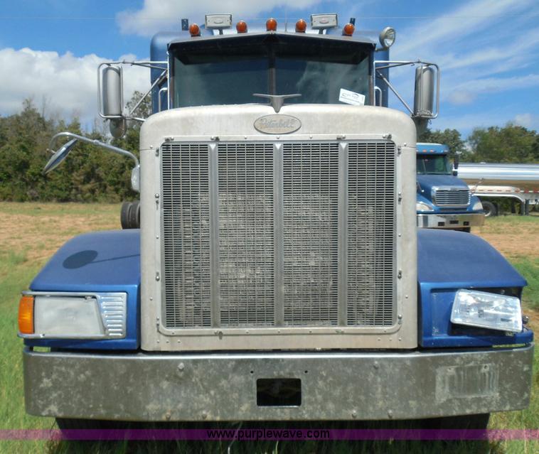 image for item I3350 1998 Peterbilt 377 semi truck