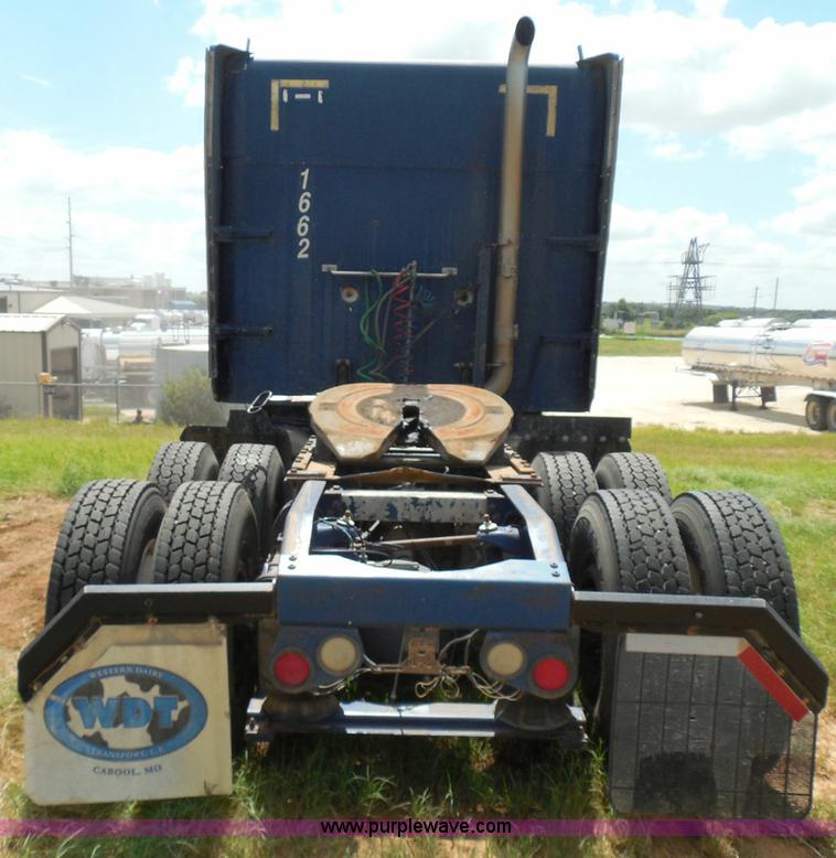 image for item I3350 1998 Peterbilt 377 semi truck