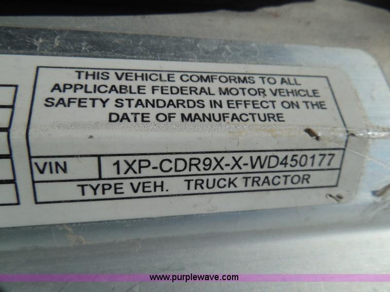 image for item I3350 1998 Peterbilt 377 semi truck