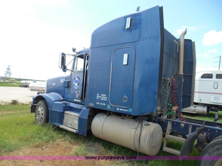 image for item I3350 1998 Peterbilt 377 semi truck