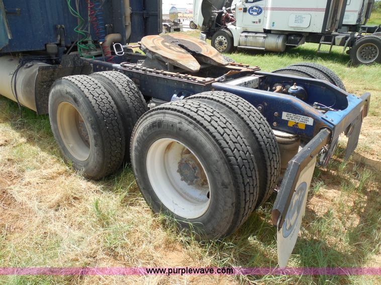 image for item I3350 1998 Peterbilt 377 semi truck