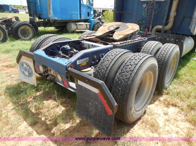 image for item I3350 1998 Peterbilt 377 semi truck