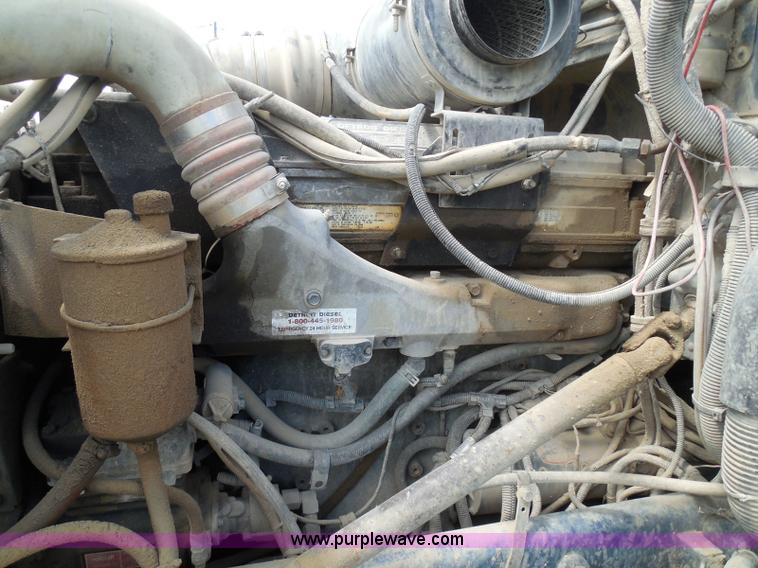 image for item I3350 1998 Peterbilt 377 semi truck