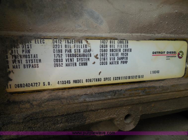 image for item I3350 1998 Peterbilt 377 semi truck