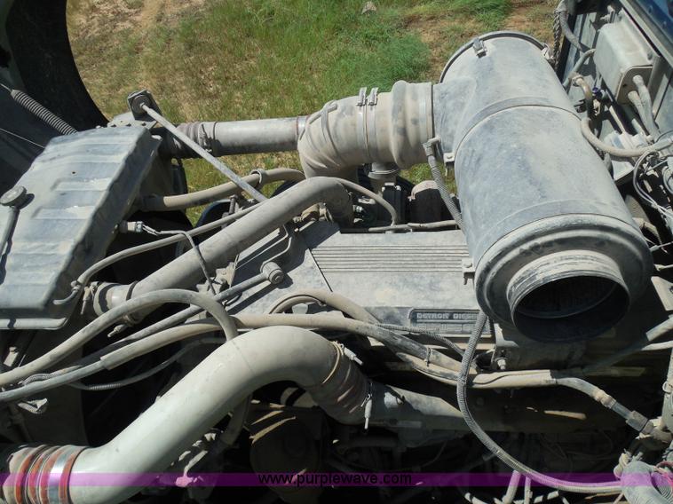 image for item I3350 1998 Peterbilt 377 semi truck