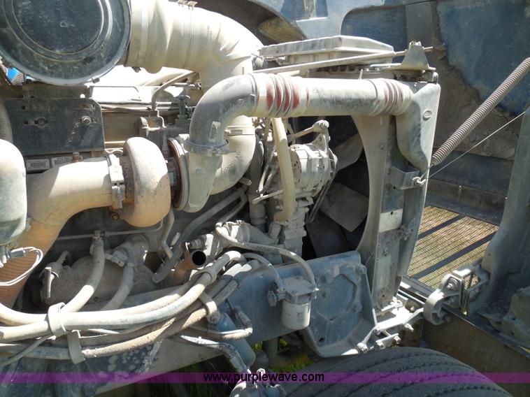 image for item I3350 1998 Peterbilt 377 semi truck