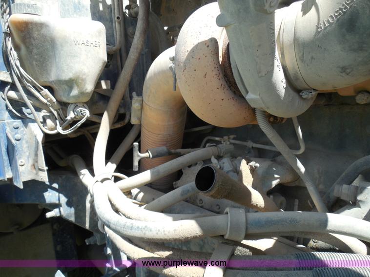 image for item I3350 1998 Peterbilt 377 semi truck