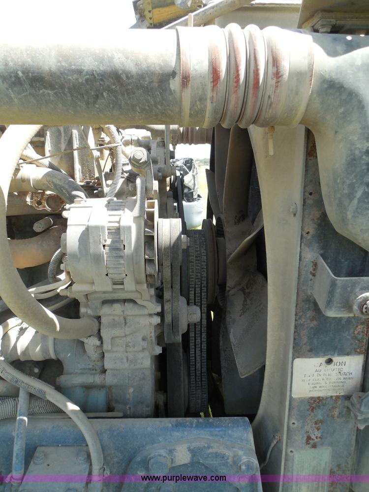 image for item I3350 1998 Peterbilt 377 semi truck