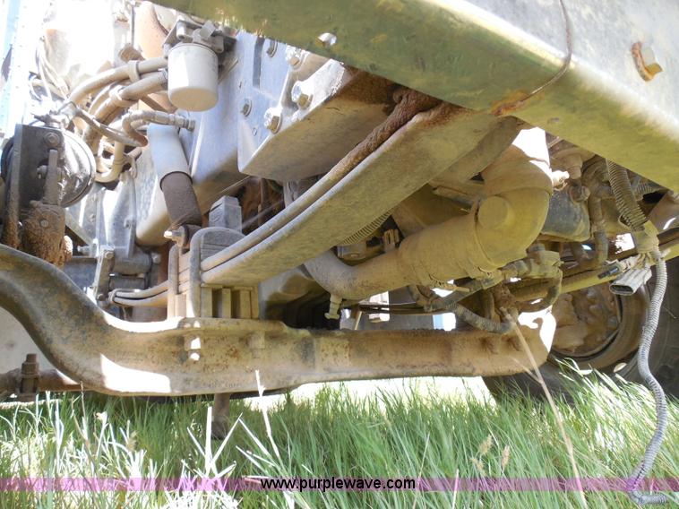 image for item I3350 1998 Peterbilt 377 semi truck