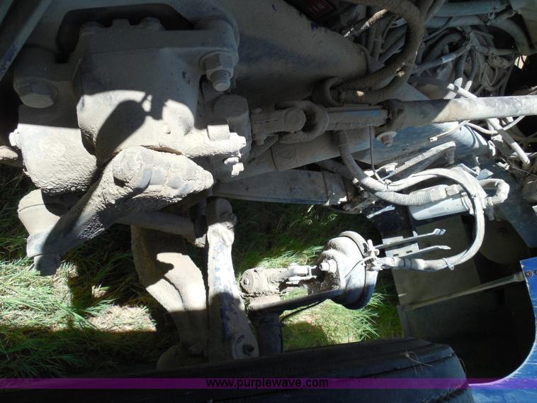 image for item I3350 1998 Peterbilt 377 semi truck