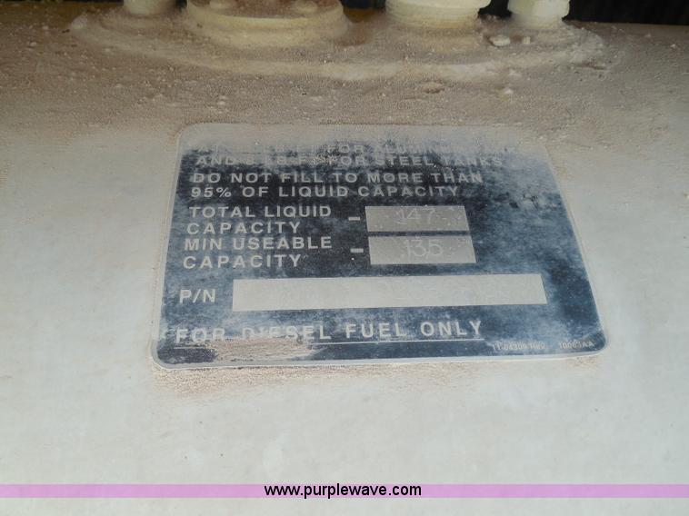 image for item I3350 1998 Peterbilt 377 semi truck