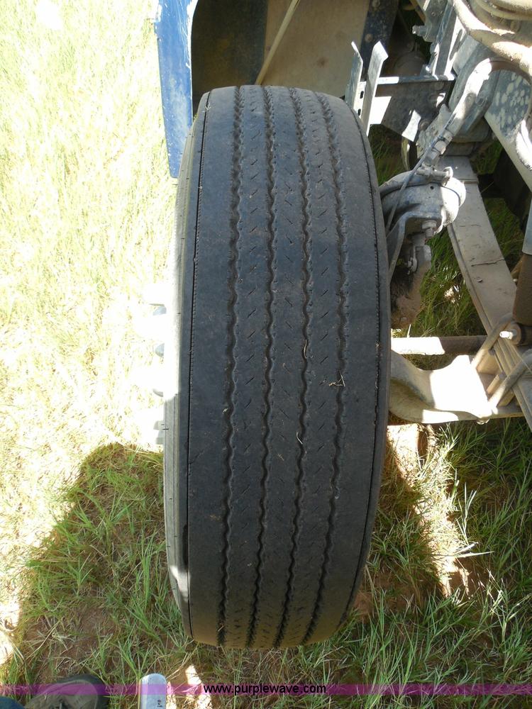 image for item I3350 1998 Peterbilt 377 semi truck