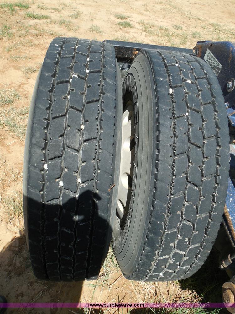 image for item I3350 1998 Peterbilt 377 semi truck