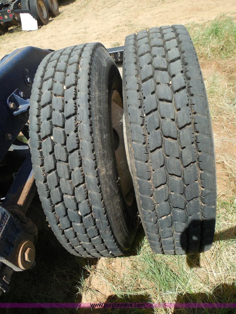 image for item I3350 1998 Peterbilt 377 semi truck