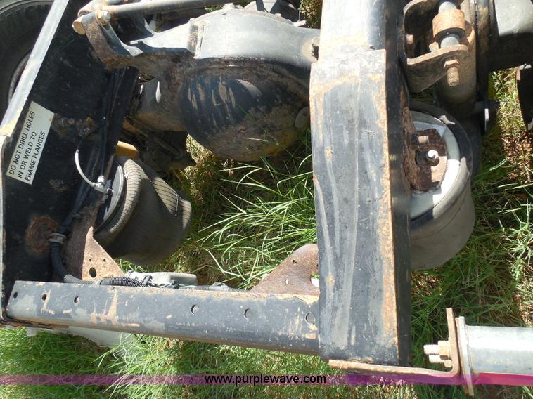 image for item I3351 2005 International 9400i semi truck