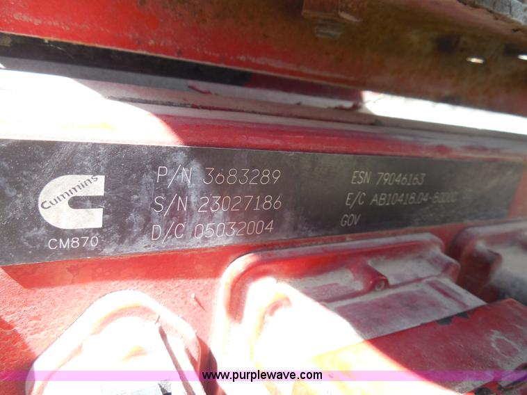 image for item I3351 2005 International 9400i semi truck