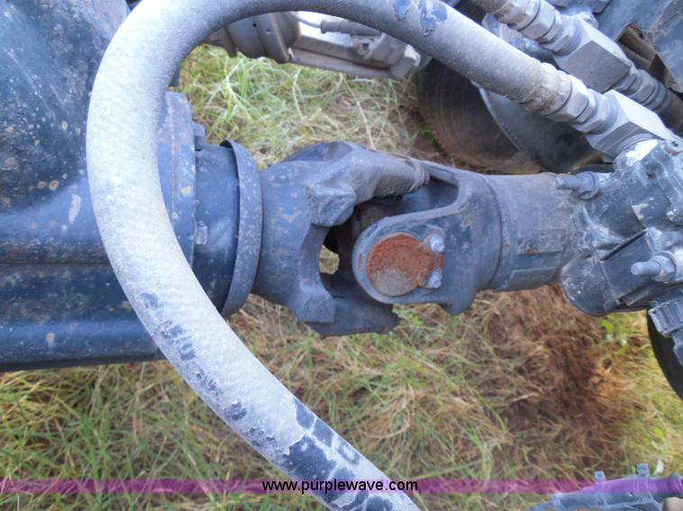 image for item I3353 2005 International 9400i semi truck