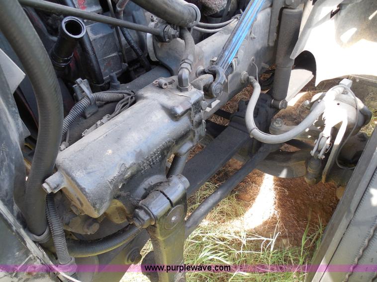 image for item I3353 2005 International 9400i semi truck