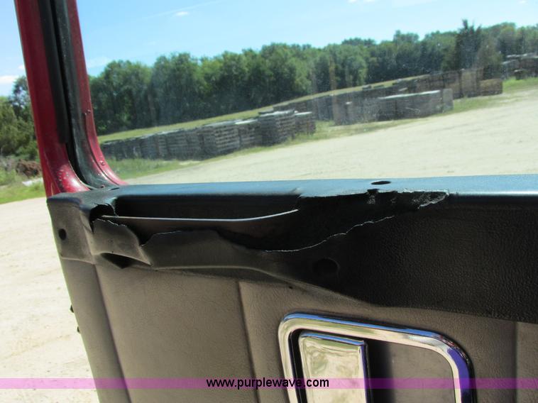 image for item I4128 1994 Volvo WCA Aero semi truck