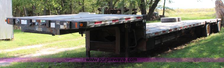 image for item I5902 2004 Fontaine Infinity drop deck trailer