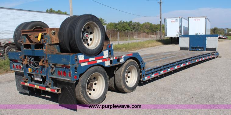 image for item I5998 2006 Trail King TK70MG-482 MG Series detachable lowboy trailer