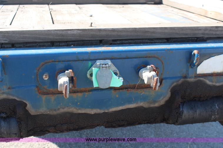 image for item I5998 2006 Trail King TK70MG-482 MG Series detachable lowboy trailer