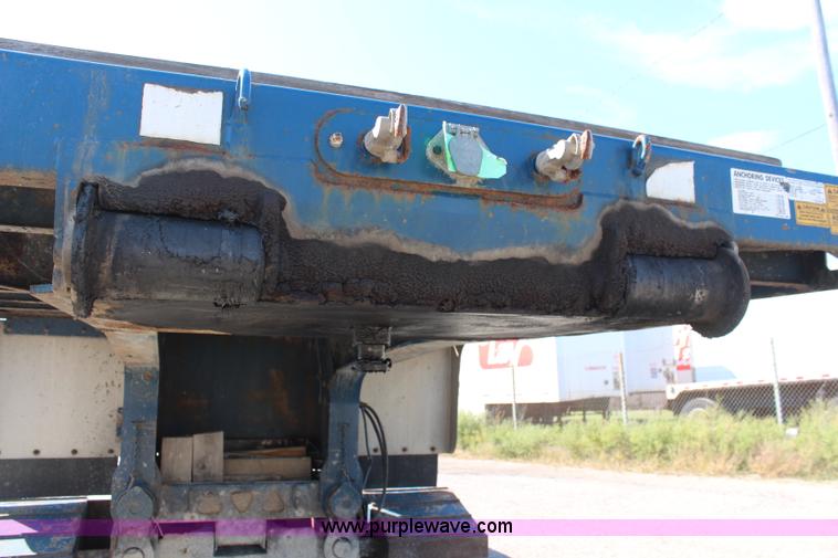 image for item I5998 2006 Trail King TK70MG-482 MG Series detachable lowboy trailer