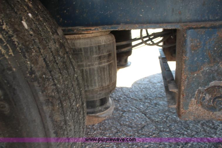 image for item I5998 2006 Trail King TK70MG-482 MG Series detachable lowboy trailer