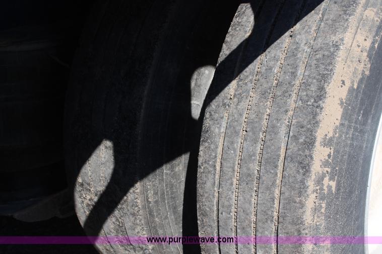 image for item I5998 2006 Trail King TK70MG-482 MG Series detachable lowboy trailer