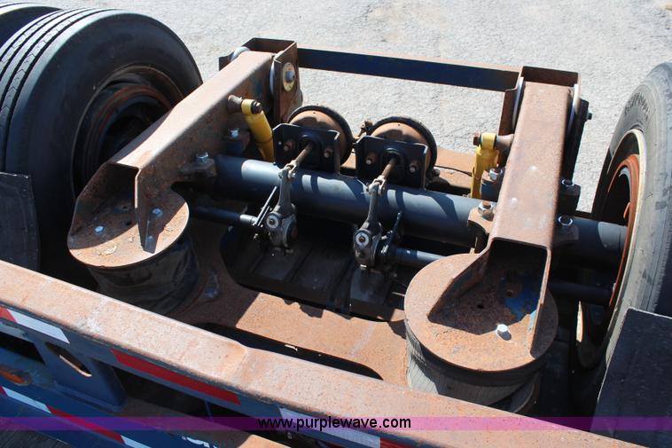 image for item I5998 2006 Trail King TK70MG-482 MG Series detachable lowboy trailer