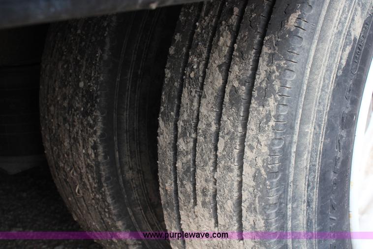 image for item J1125 1998 Kentucky moving van trailer