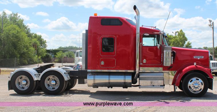 image for item J1147 1998 Kenworth W900 semi truck