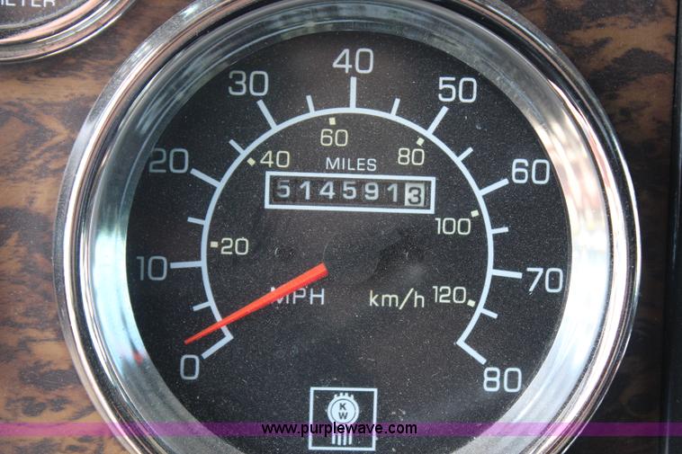 image for item J1147 1998 Kenworth W900 semi truck