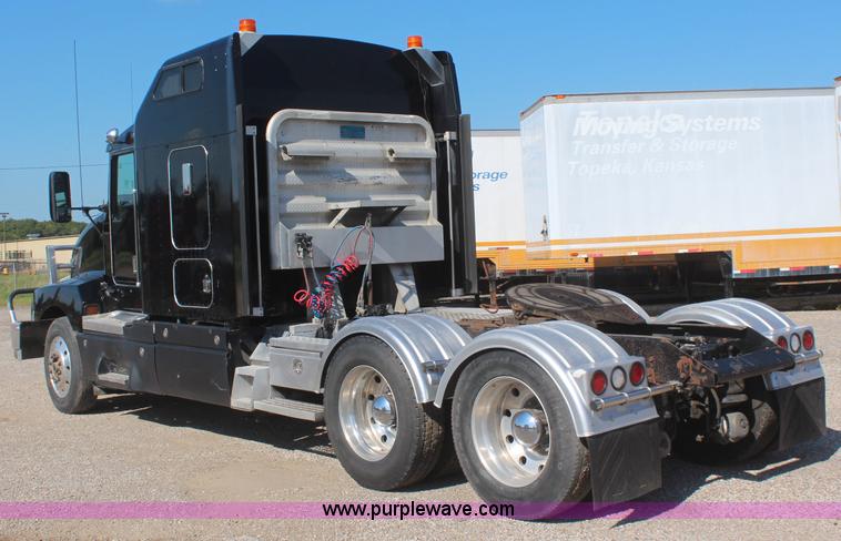image for item J2077 1996 Kenworth T600 semi truck