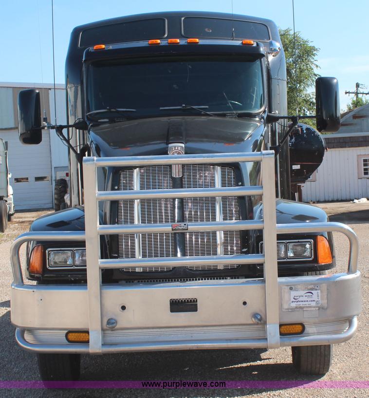 image for item J2077 1996 Kenworth T600 semi truck