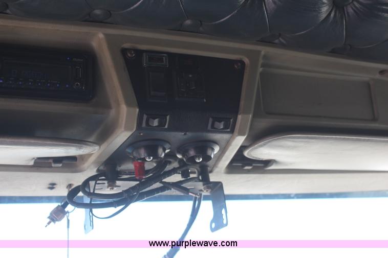 image for item J2077 1996 Kenworth T600 semi truck