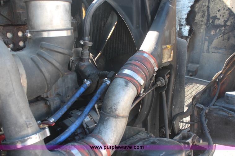 image for item J2077 1996 Kenworth T600 semi truck